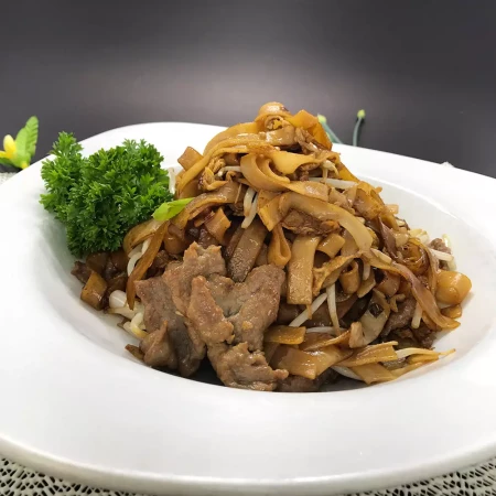 Beef Ho Fun — wok-fried flat rice noodles with beef at Noodle Wok Mississauga
